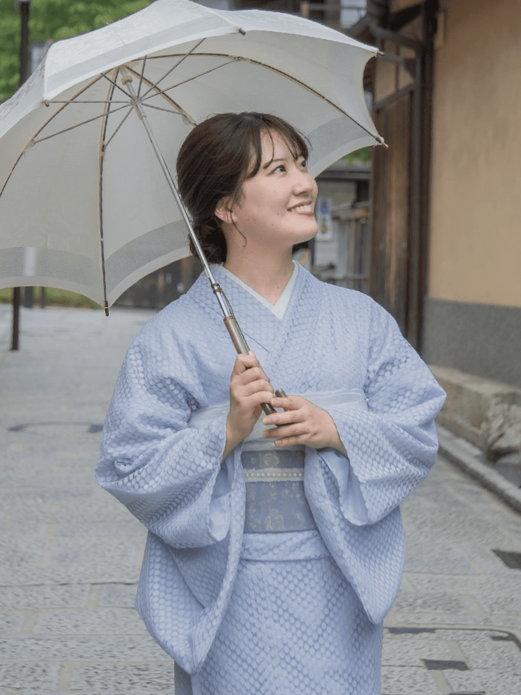 若者に人気のレース着物も多数ご用意！