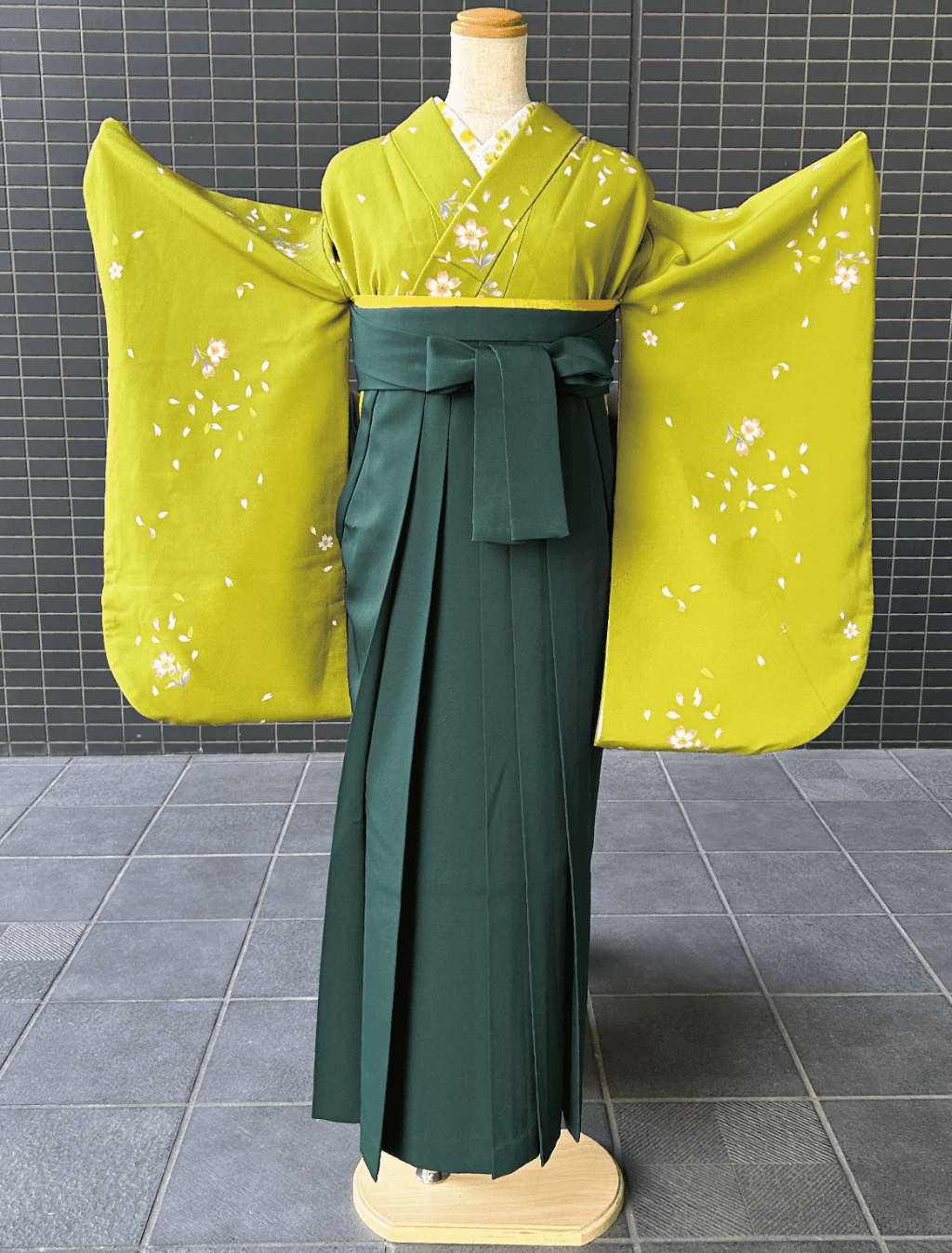 卒業式用袴の予約受付中！
