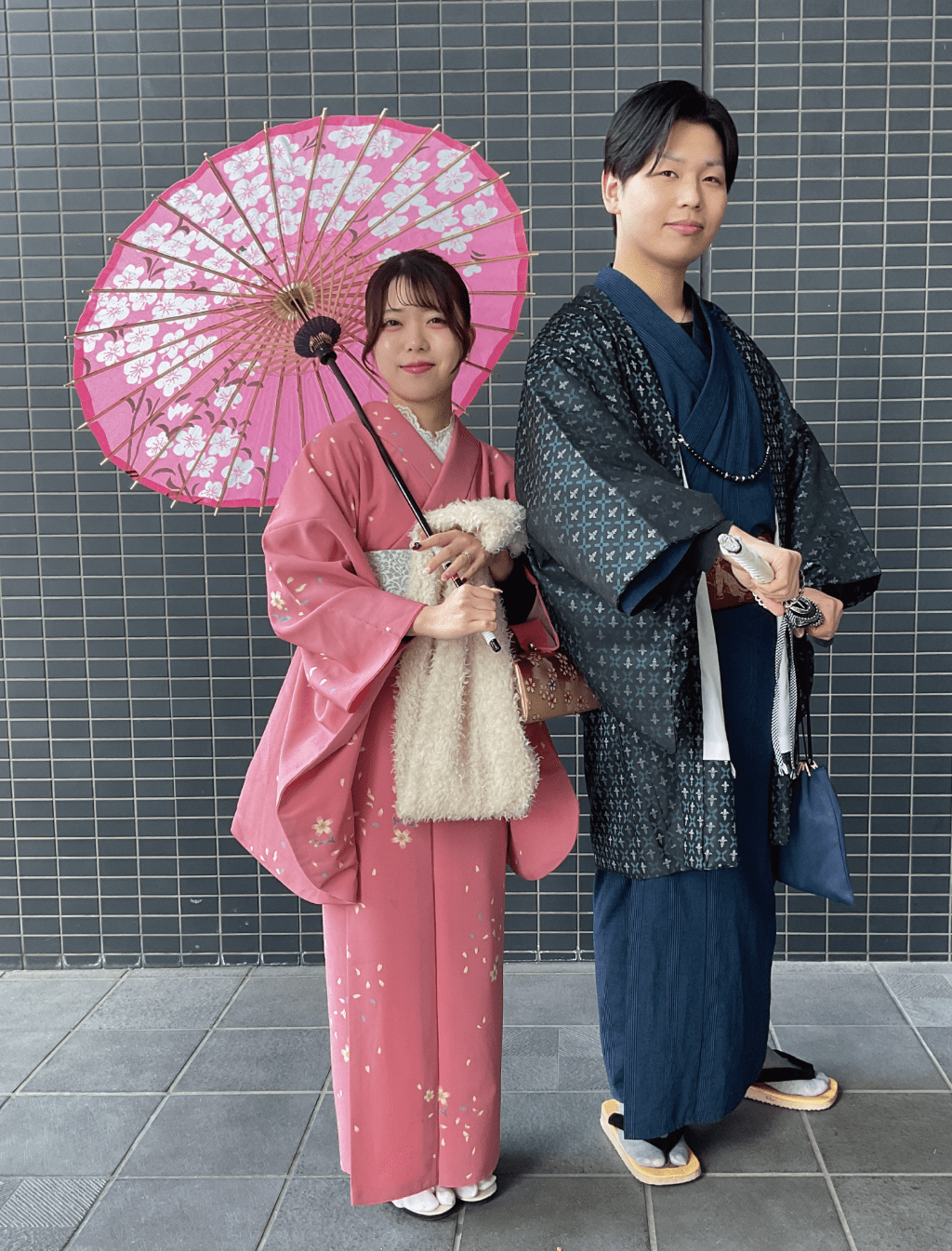 海外からお越しのカップルがレンタル着物雅へ。