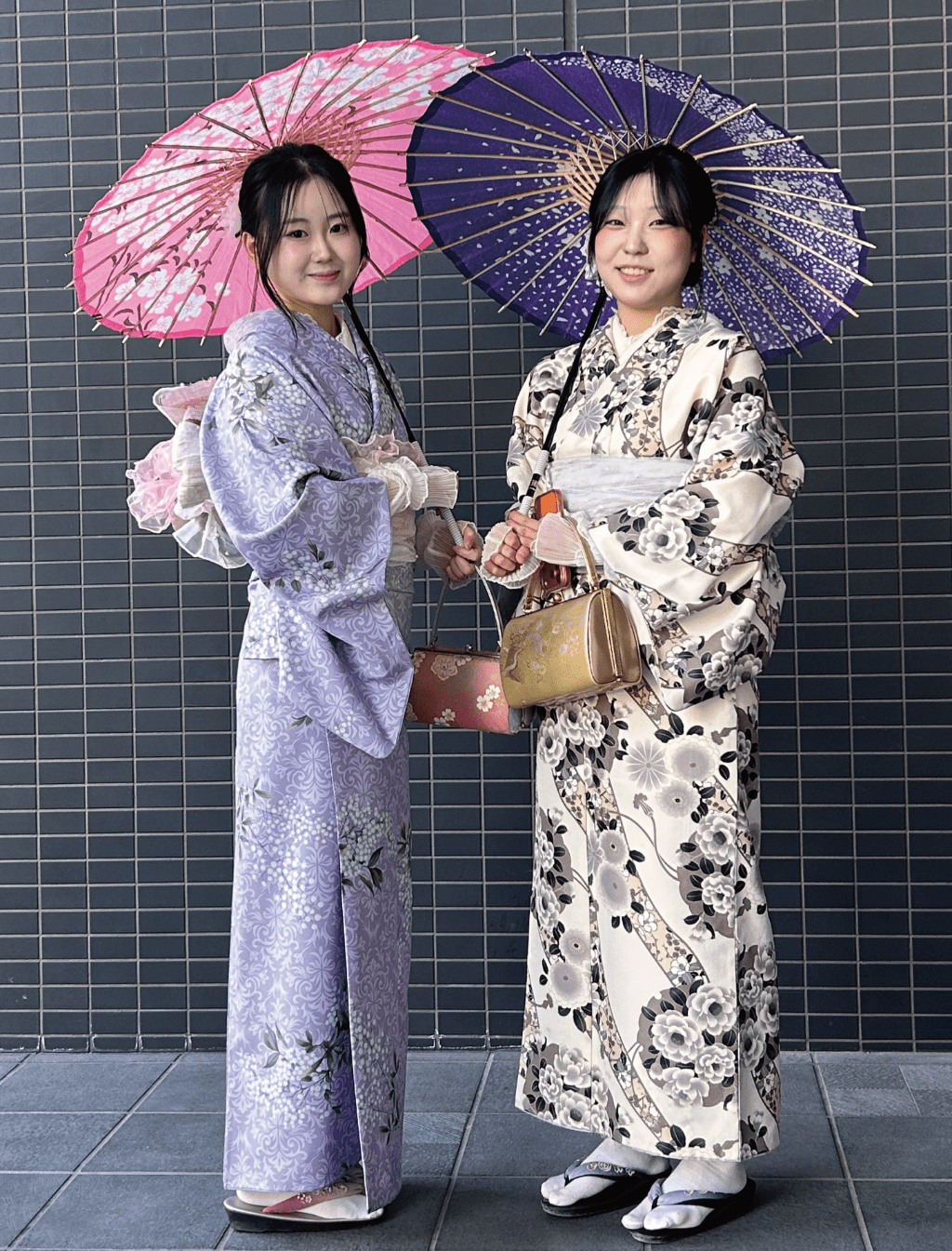 海外からお越しのカップルがレンタル着物雅へ。